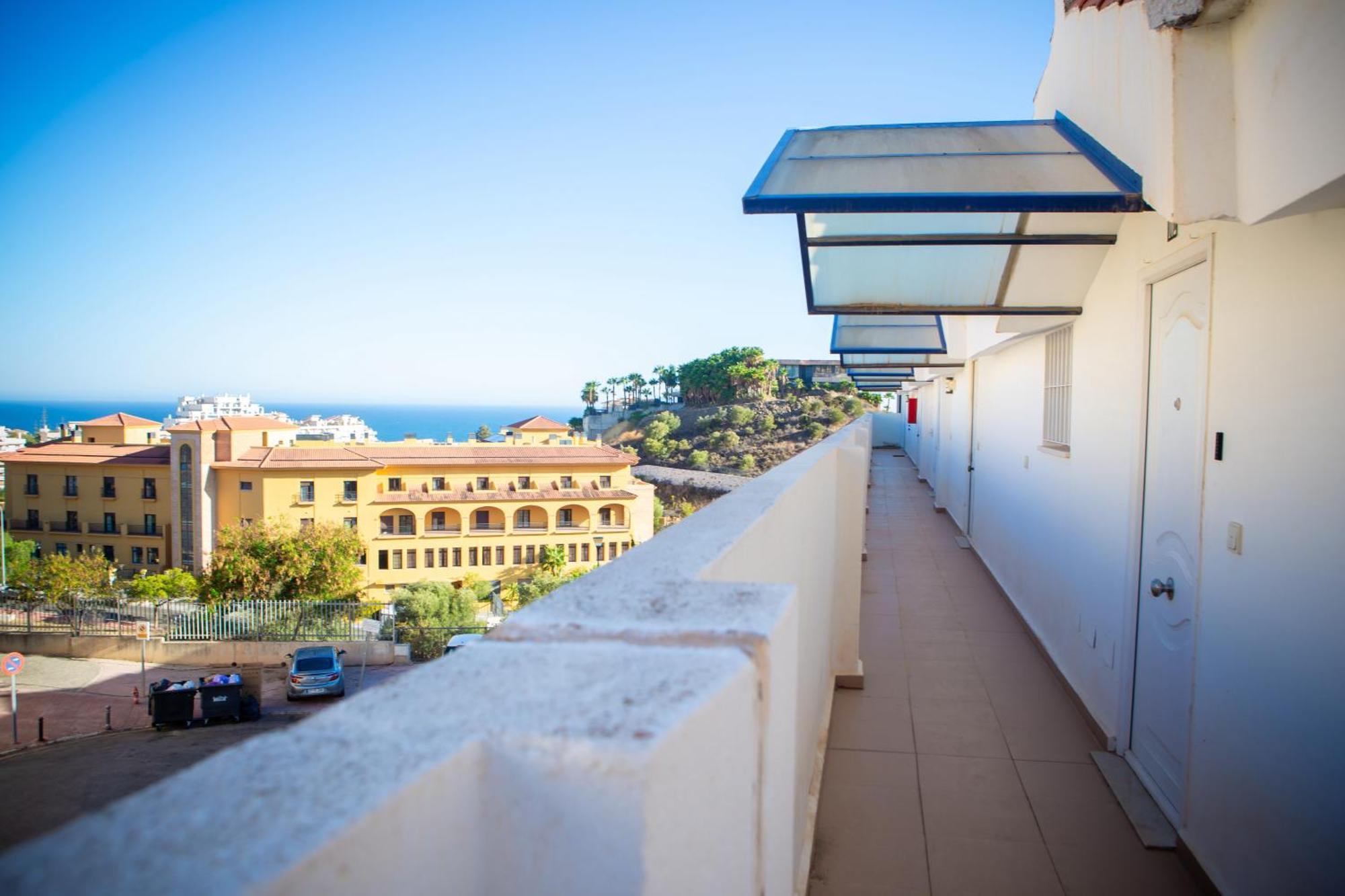 Benalhome - Tu Hogar Con Terraza Y Ducha Exterior Benalmádena Exterior photo